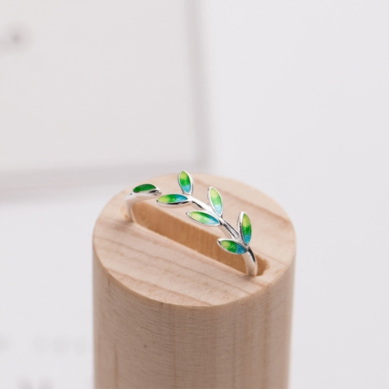 Laurel Imperial Ring and Enamel Hand Painted